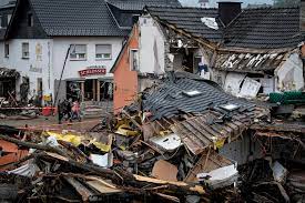 El derrumbe de viviendas en Alemania causa nuevas víctimas tras un devastador temporal con inundaciones que deja ya un centenar de muertos | Internacional