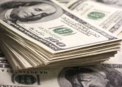 El dólar blue abre la jornada sin cambios: cotiza a $1.220 en el mercado informal