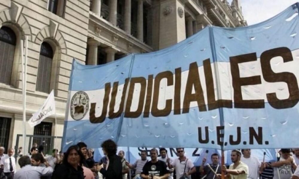 Los judiciales realizan hoy un nuevo banderazo nacional y mañana pararán  toda la jornada – Sin Filtro