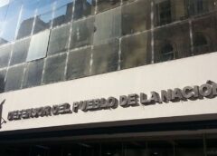La Defensoría del Pueblo de la Nación exhortó a organismos provinciales y municipales a fortalecer el control de fumigaciones cerca de escuelas
