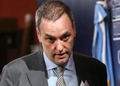 Testigo clave complicó a Adorni: afirmó que prorrogó su estadía por demoras en refacciones y que pagó en efectivo