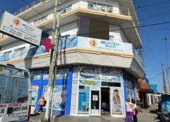 Desmantelan clínica clandestina en González Catán: usaban más de 10 matrículas falsas para atender pacientes