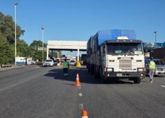 Camiones y micros deberán respetar el carril derecho obligatorio