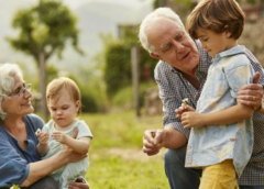 Homenaje a los abuelos: por qué se celebra hoy su día en la Argentina y cómo nacieron los festejos