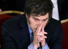 La aprobación de la gestión de Milei cae al 31,4%, casi 6 de cada 10 desaprueban su gestión y ningún opositor lo capitaliza