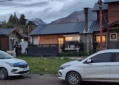 El horror detrás de las paredes: detuvieron en Esquel a un bioquímico acusado de mantener cautivos durante 6 años a su esposa y tres hijos
