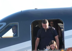 Flavio Bolsonaro aterrizó en Miami junto a su familia tras un operativo secreto de evasión