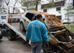 La Municipalidad de La Plata realizó nuevos operativos de remoción de autos abandonados en Tolosa y el casco urbano